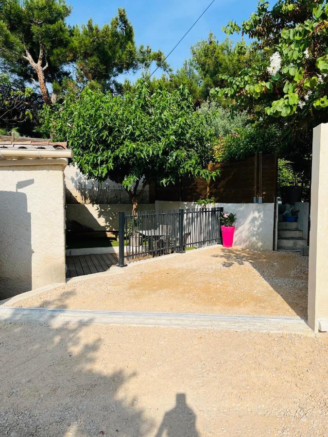 Au Charme Provencal Villa อัลโลช ภายนอก รูปภาพ